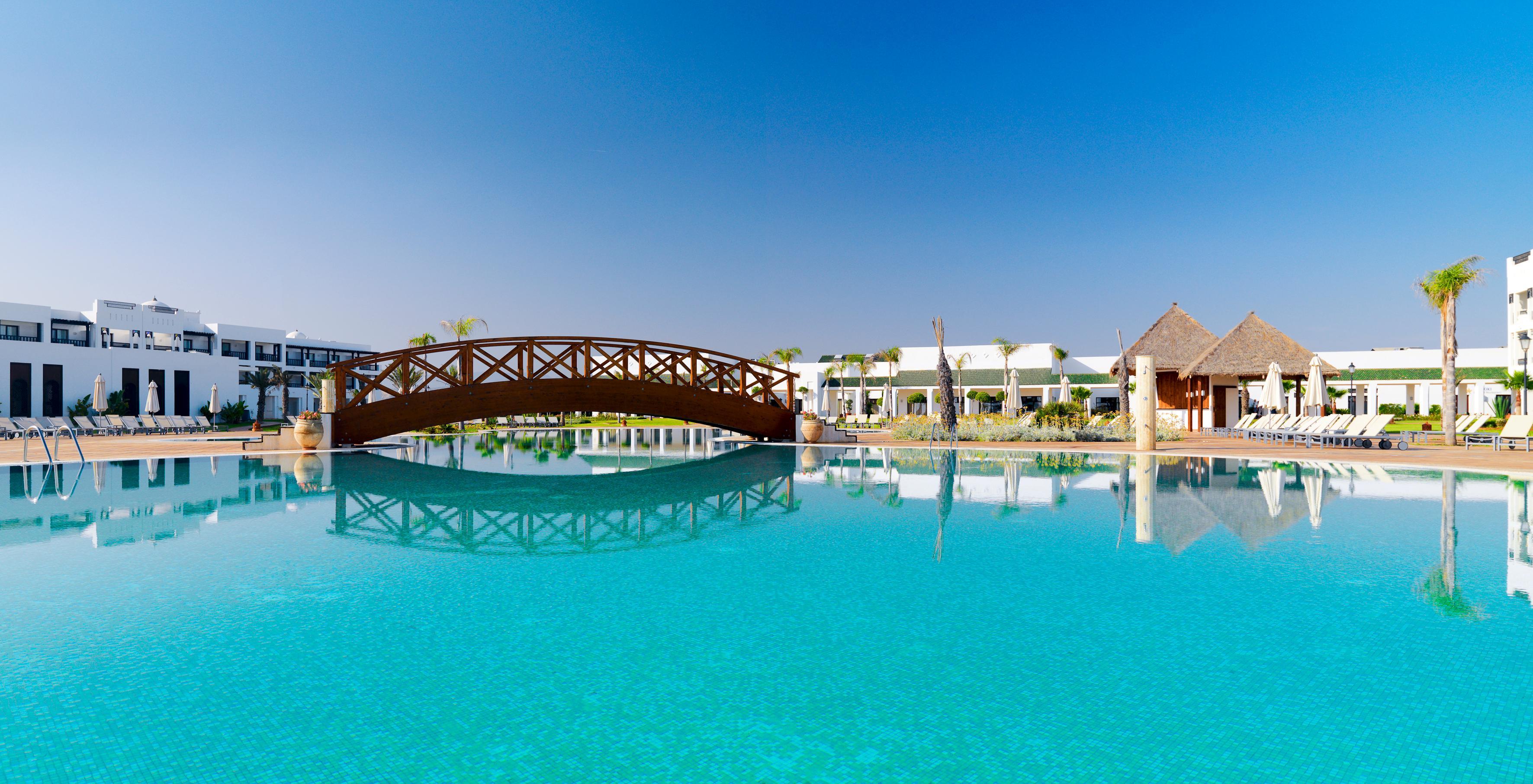 Hotel Iberostar Saïdia Exterior foto The resort's main pool
