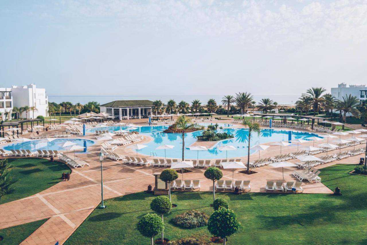 Hotel Iberostar Saïdia Exterior foto The swimming pool at the hotel